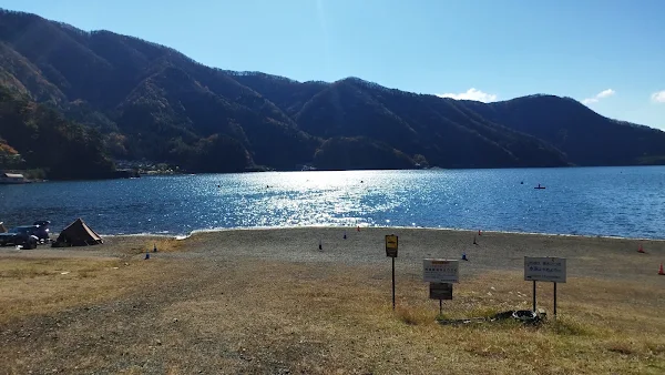 富士山マラソン 西湖コース 紅葉 湖畔の景色
