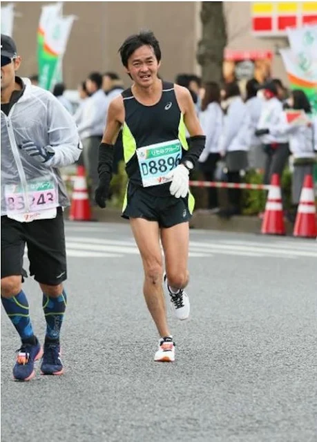 第4回さいたま国際マラソン30km付近で疲労が見え始めた様子 - 第25章