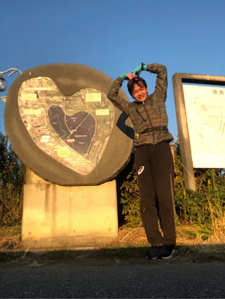 60km走破後の谷中湖での達成感に満ちたゴールシーン