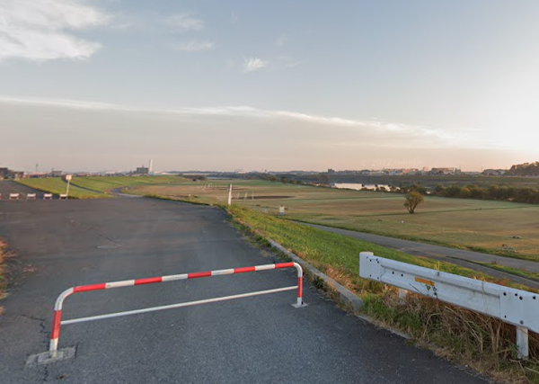 江戸川河川敷ランニングコース 信号なしの直線ルート