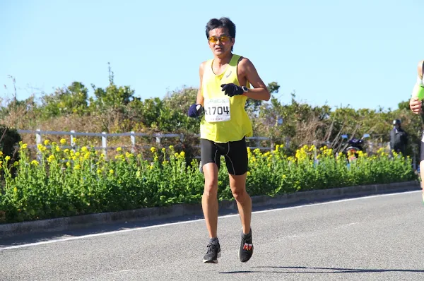 館山若潮マラソン2025—房総フラワーライン区間のランナー