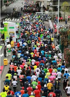 第4回さいたま国際マラソンのスタート直後の混雑 - 第25章