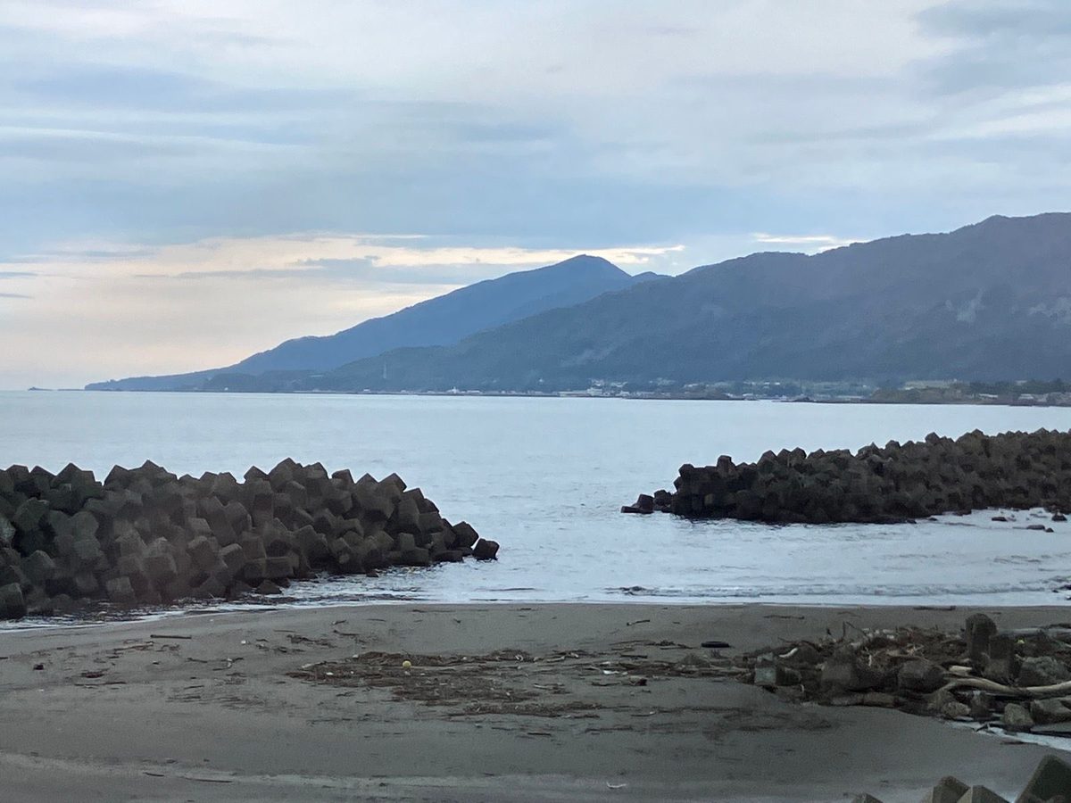 八峰町八森の日本海の海岸