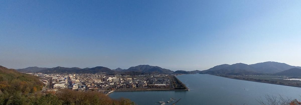 応神山から見た笠岡の海と町