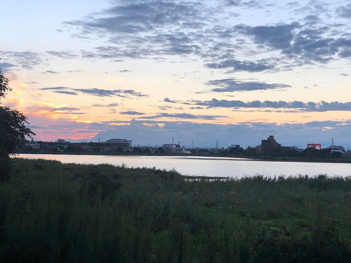 夕暮れの鳥屋野潟