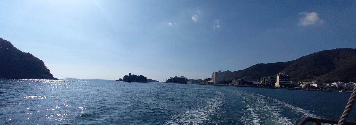 仙酔島へ向かう渡船から見た海